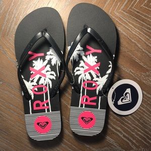 Roxy flip flops